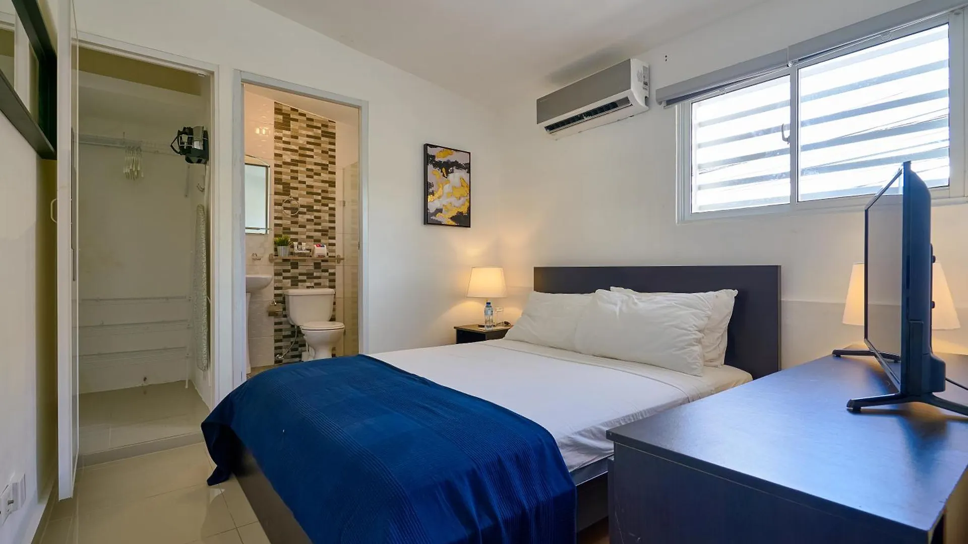 Escape Studio Close To Agora Mall contacts