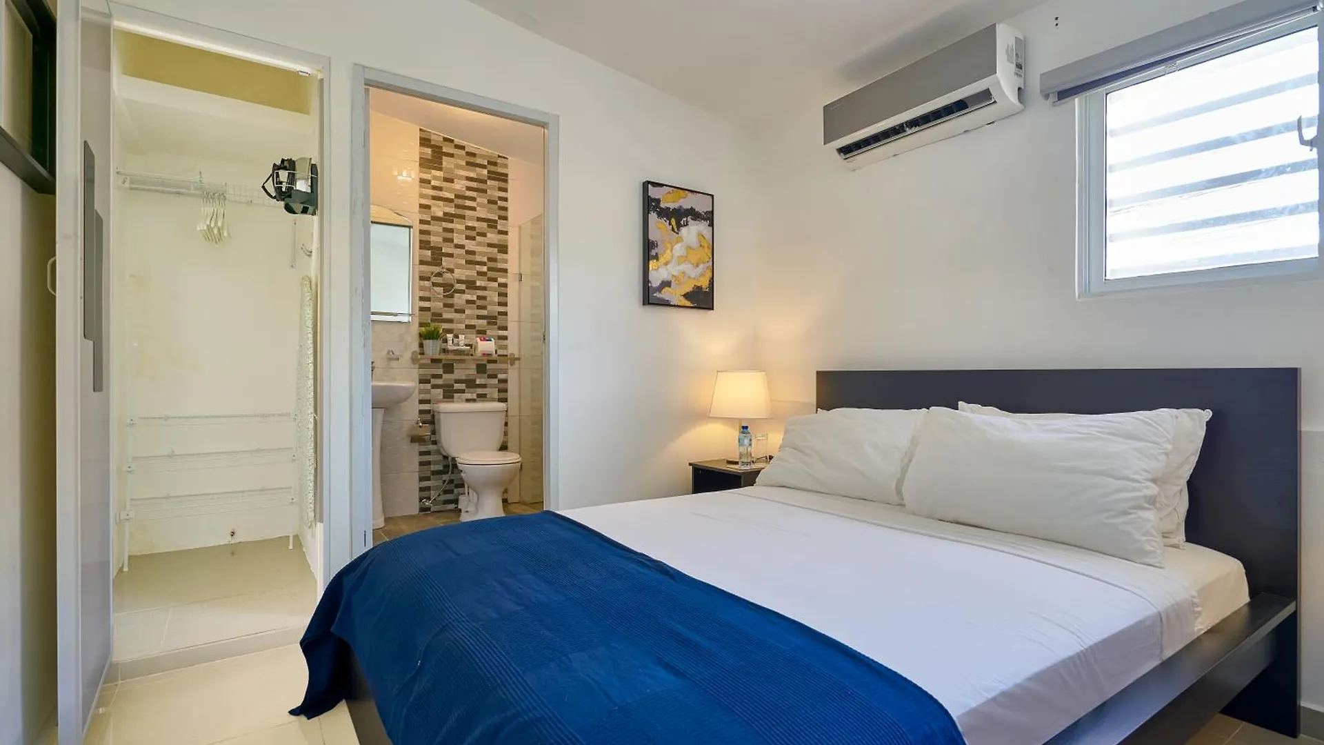Escape Studio Close To Agora Mall Santo Domingo 0*,  Dominican Republic